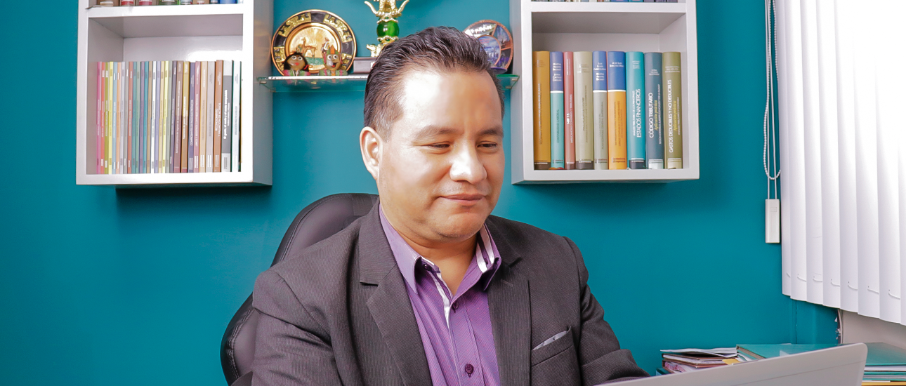 Equipo de consultores trabajando